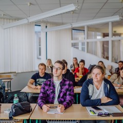 Studenti